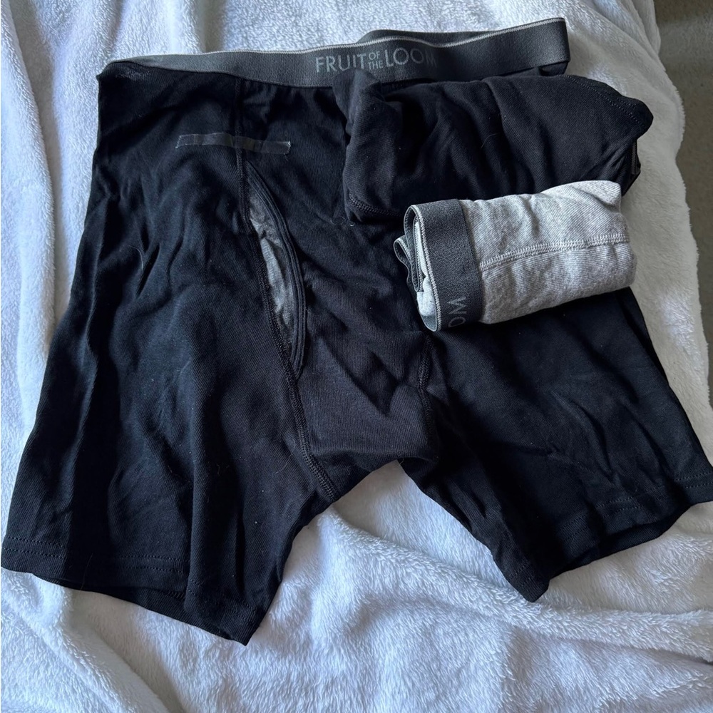 Fruit of the Loom Menβs three Boxer Briefs
